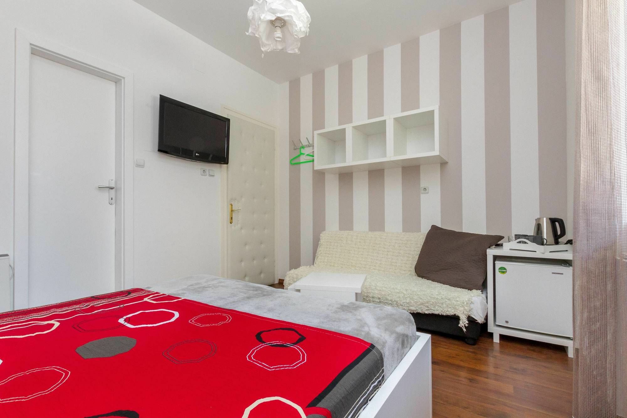Frühstückspension Aspalathos 3*